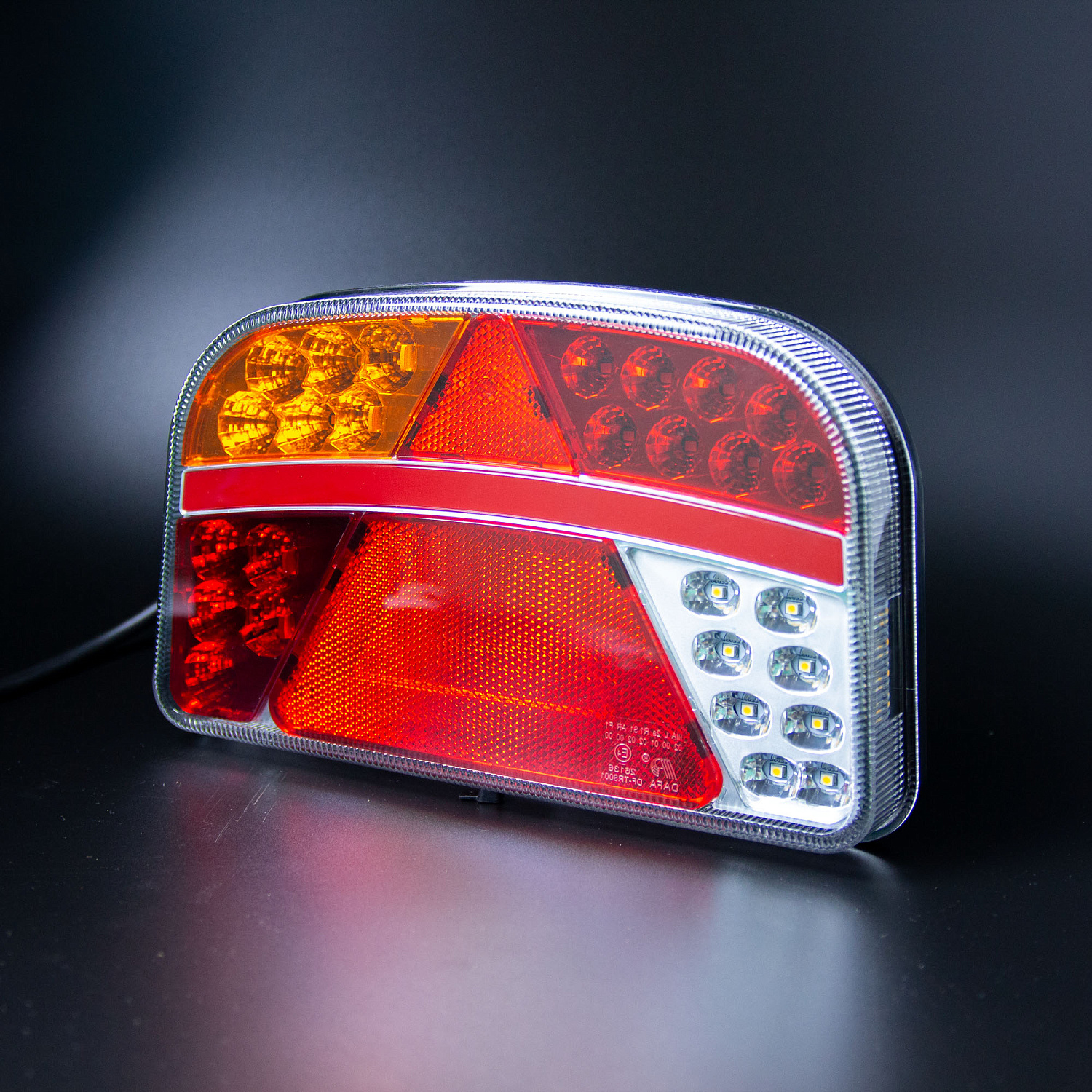 Фонарь задний комбинированный DF-TRS001 DM+